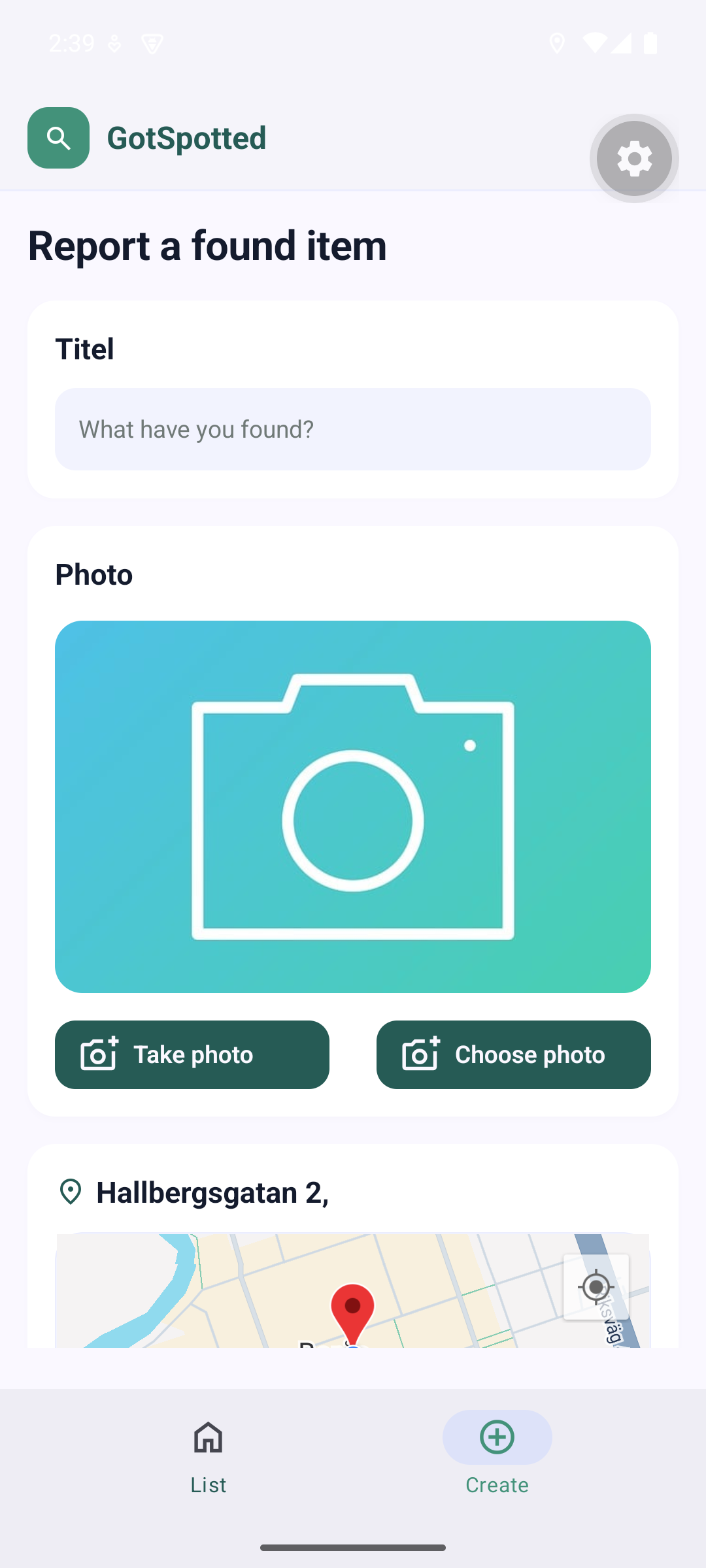 Form with a title field, buttons to take or choose a photo and a map with the current address